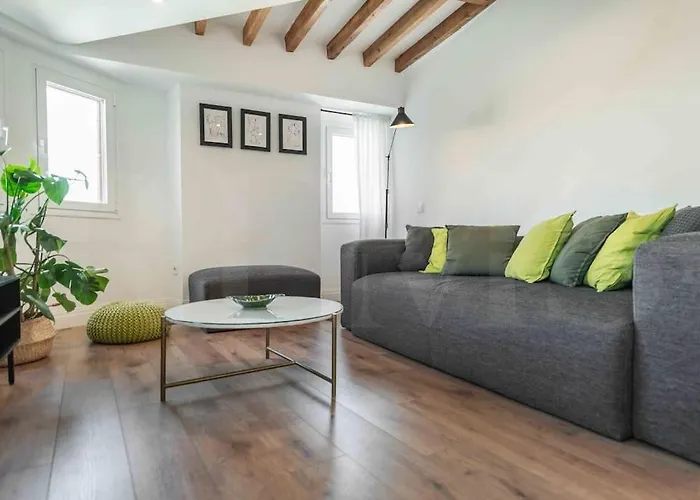 Modern Next To The Cervantes Theatre By Rems Apartman *